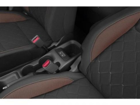 Used 2020 Nissan Kicks SR w/ SR Premium Package image 17