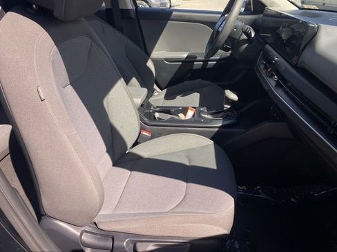 Used 2025 Kia K4 LXS image 30