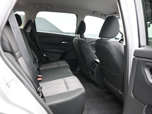 Used 2025 Nissan Rogue SV AWD/4WD image 21