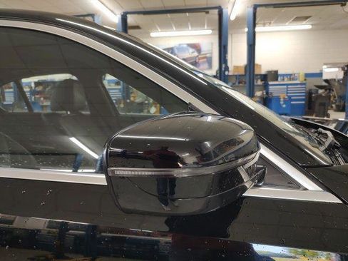 Used 2020 BMW 330i xDrive Sedan w/ Convenience Package image 29