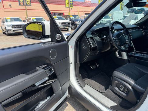 Used 2017 Land Rover Range Rover Supercharged AWD/4WD image 18