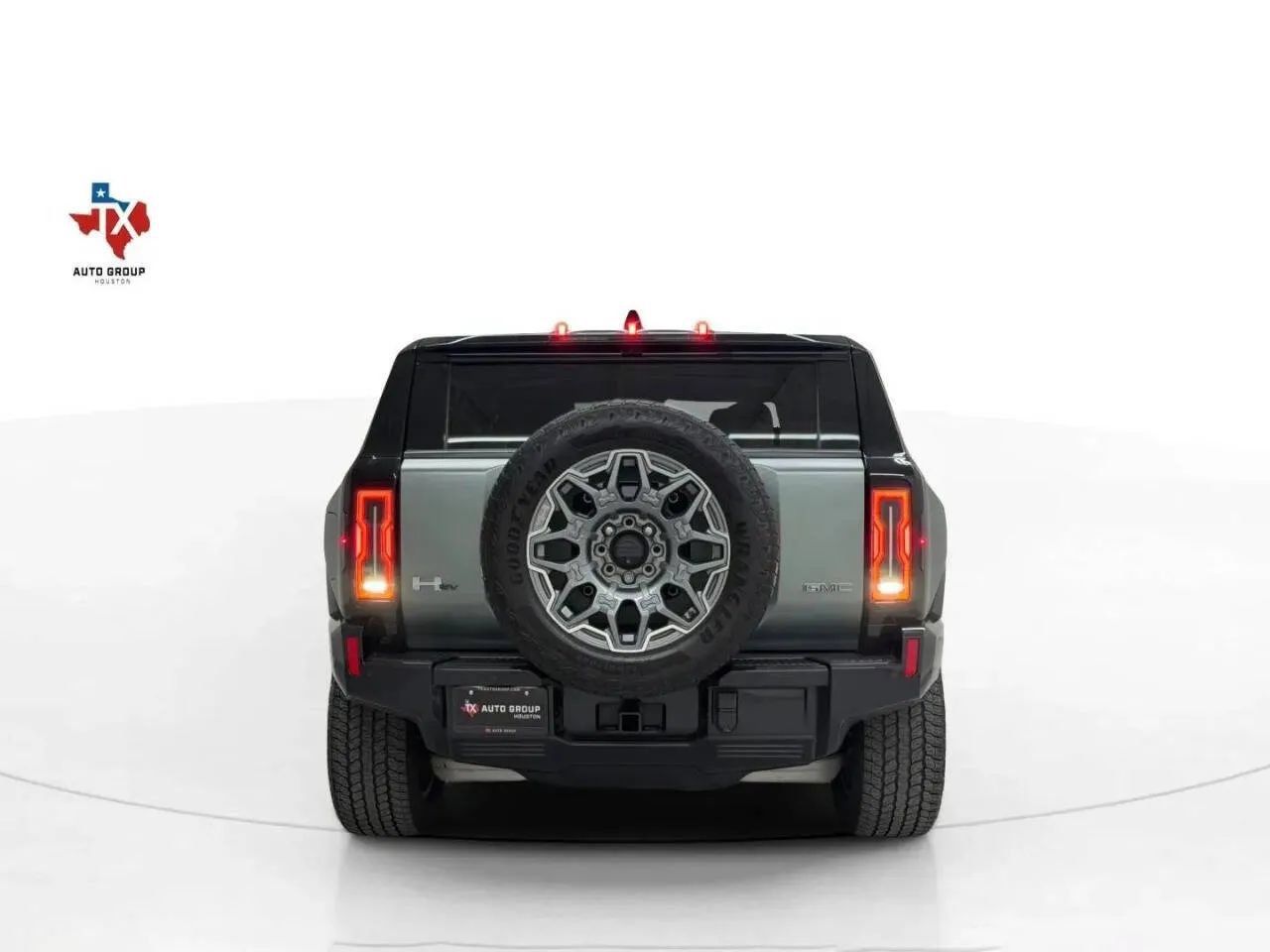 Used 2024 GMC Hummer EV 3X w/ LPO, Cargo Utility Package AWD/4WD image 7
