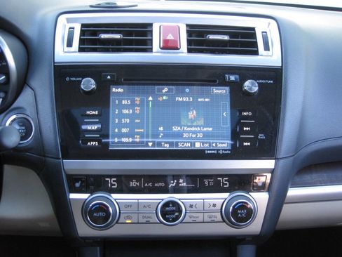 Used 2015 Subaru Outback 2.5i Limited image 37