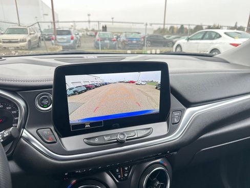 Used 2025 Chevrolet Blazer LT image 17