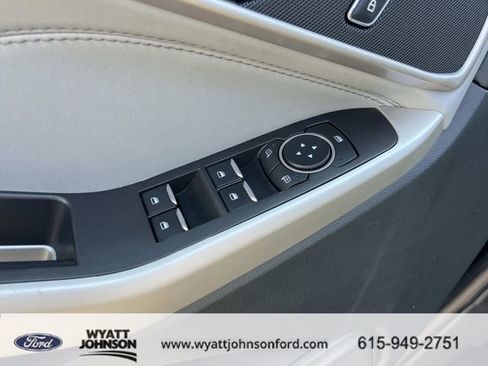 Used 2023 Ford Explorer XLT w/ Equipment Group 202A image 27