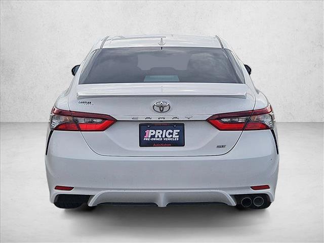 Used 2021 Toyota Camry SE w/ Convenience Package FWD image 3