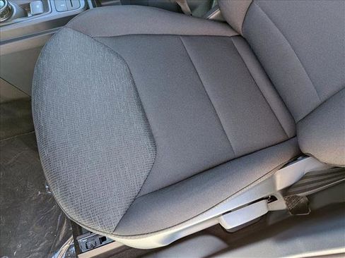 New 2025 Ford Maverick XL image 4