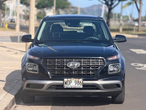 Used 2020 Hyundai Venue SE FWD image 6