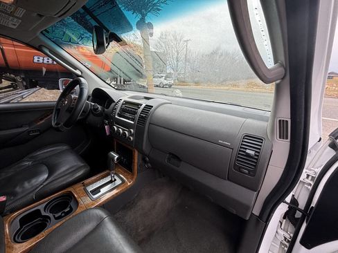 Used 2006 Nissan Pathfinder LE image 20