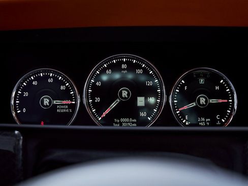 Used 2022 Rolls-Royce Cullinan Black Badge w/ Dark Exterior Package image 58