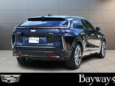 Used 2024 Cadillac Lyriq Luxury RWD image 6