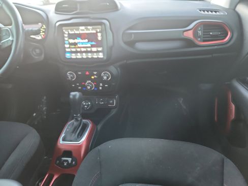 Used 2021 Jeep Renegade Trailhawk image 21