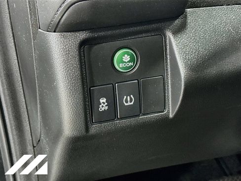 Used 2016 Honda HR-V LX image 10
