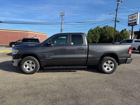 Used 2020 RAM 1500 Big Horn AWD/4WD image 3