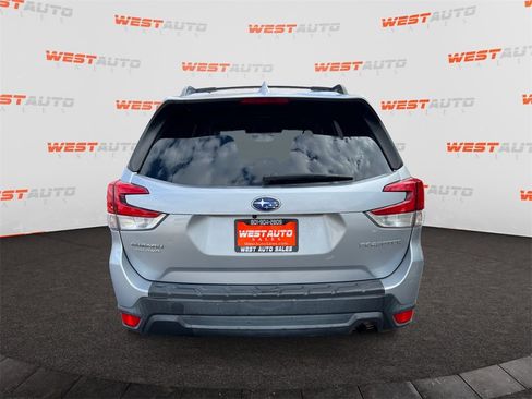 Used 2019 Subaru Forester Premium image 4