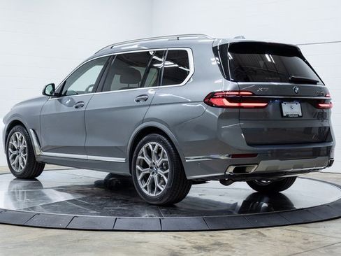 Used 2023 BMW X7 xDrive40i w/ Premium Package image 9