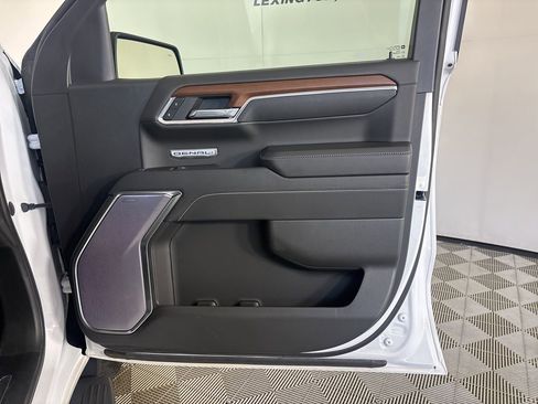 Used 2023 GMC Sierra 1500 Denali w/ Technology Package image 27