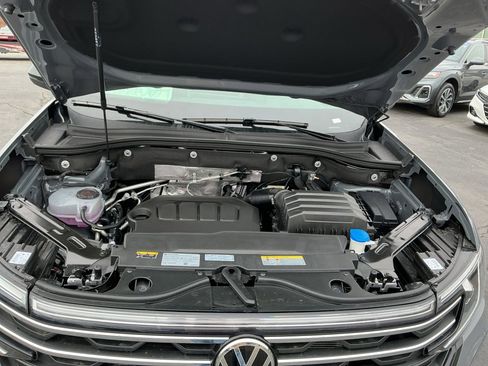 New 2026 Volkswagen Atlas Peak Edition image 16