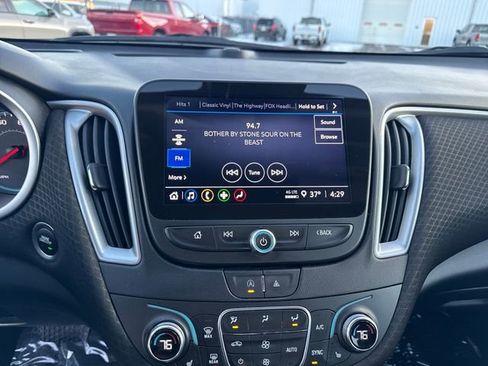 Used 2024 Chevrolet Malibu LT image 21