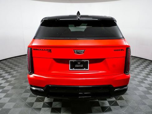 Used 2026 Cadillac Escalade IQ Sport 2 w/ LPO, ONYX Package AWD/4WD image 30