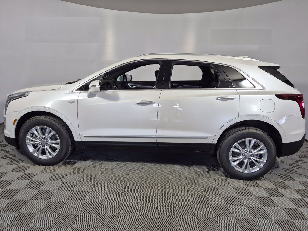 New 2026 Cadillac XT5 Luxury w/ LPO, Floor Liner Package AWD/4WD image 4