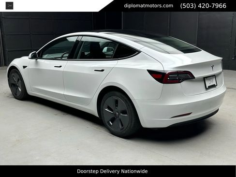 Used 2022 Tesla Model 3 image 5