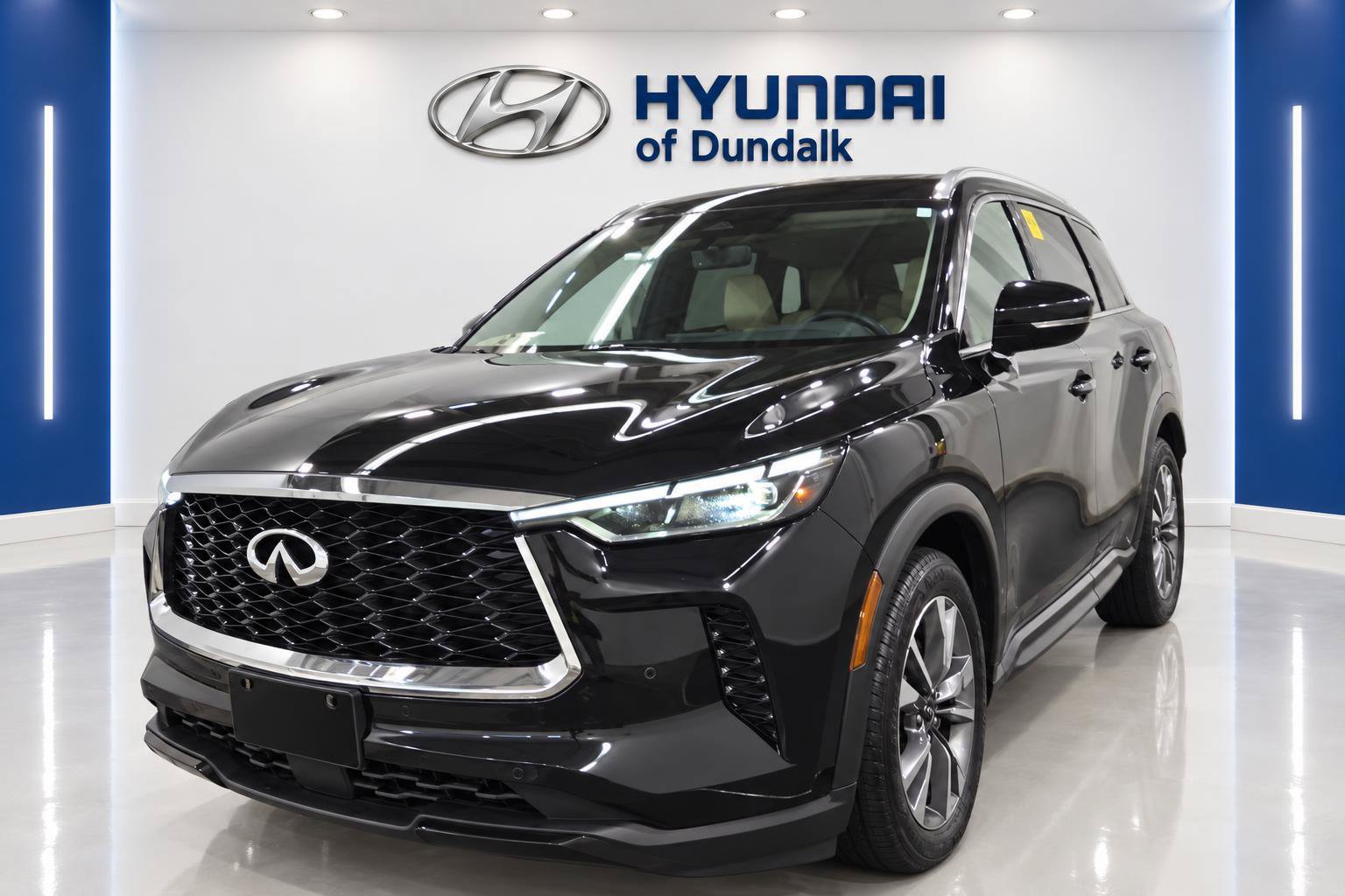 Used 2024 INFINITI QX60 Luxe AWD/4WD image 3