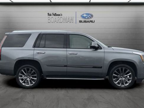 Used 2019 Cadillac Escalade Luxury w/ Escalade Sport Edition AWD/4WD image 3