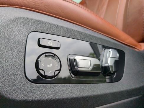 Used 2022 BMW X5 M50i AWD/4WD image 27