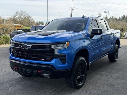 Used 2025 Chevrolet Silverado 1500 LT Trail Boss w/ LT Trail Boss Premium Package image 4