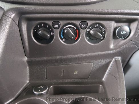Used 2015 Ford Transit 250 130 Low Roof image 32