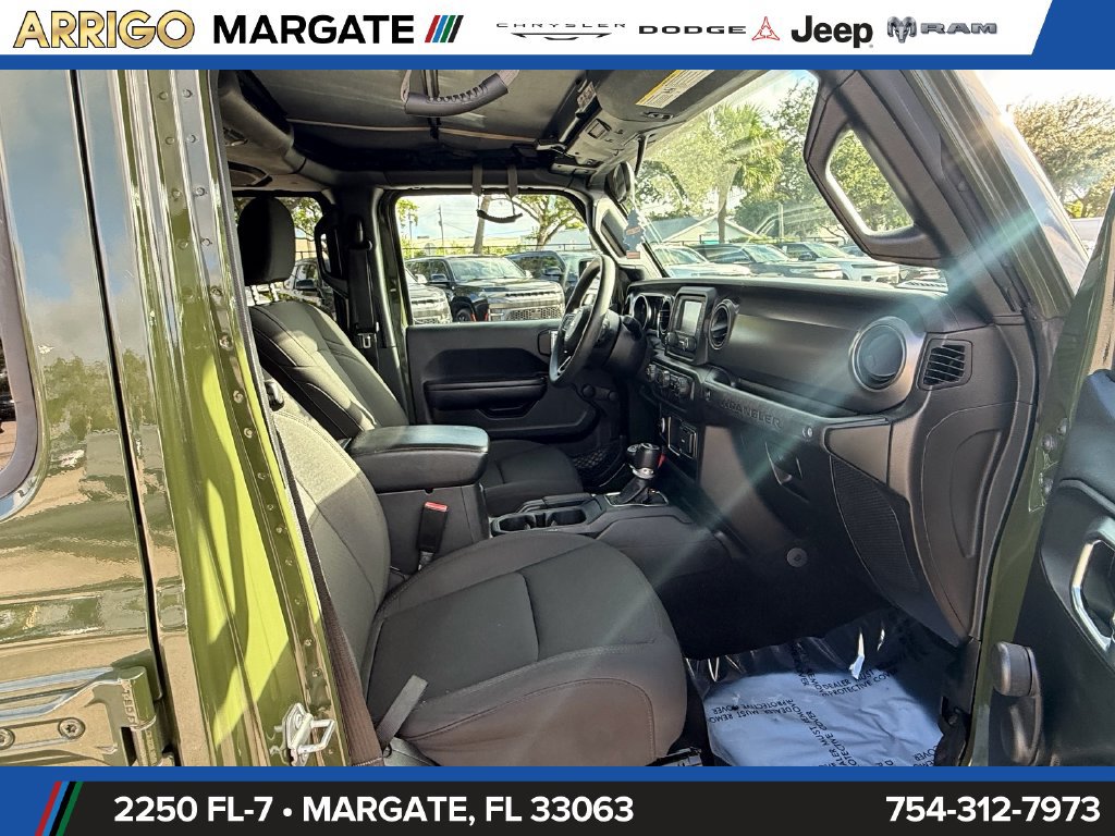 Used 2021 Jeep Wrangler Unlimited Sport AWD/4WD image 16