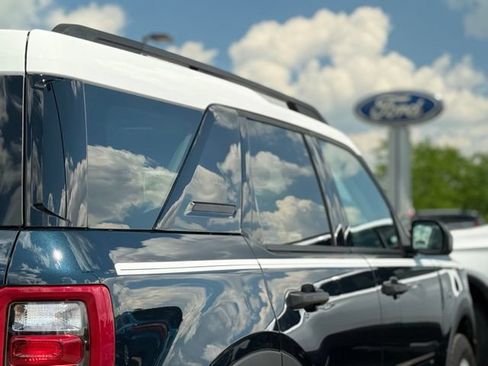 Certified 2023 Ford Bronco Sport Heritage w/ Heritage Convenience Package AWD/4WD image 33