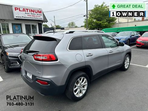 Used 2017 Jeep Cherokee Latitude FWD image 5