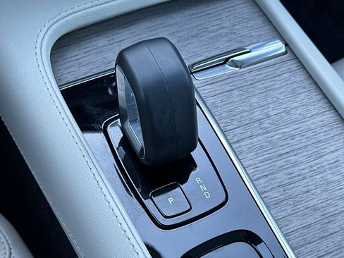 Used 2023 Volvo XC90 T8 Core image 25