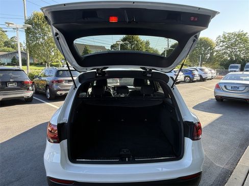 Certified 2022 Mercedes-Benz GLC 300 4MATIC image 33