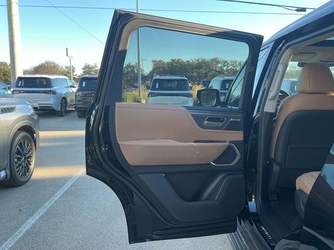 New 2026 INFINITI QX80 Luxe w/ Cargo Package AWD/4WD image 29