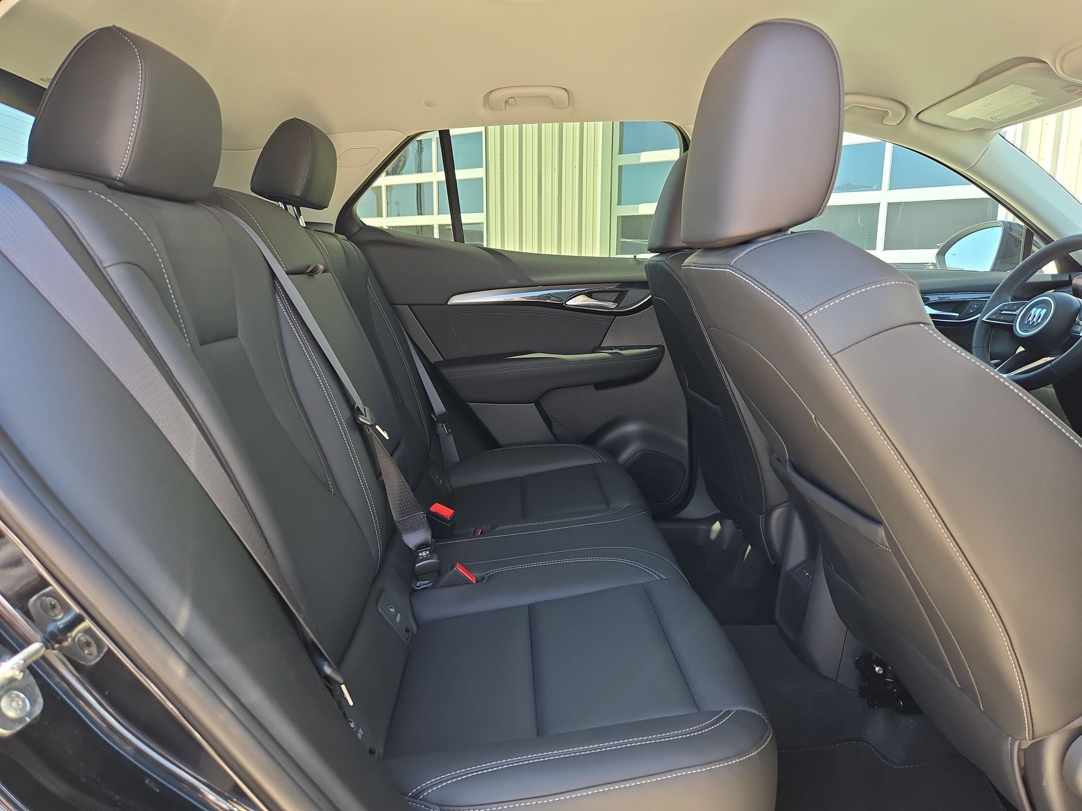 Used 2025 Buick Envision Preferred AWD/4WD image 25