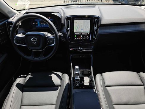 Certified 2024 Volvo XC40 B5 Ultimate w/ Protection Package Premier AWD/4WD image 22