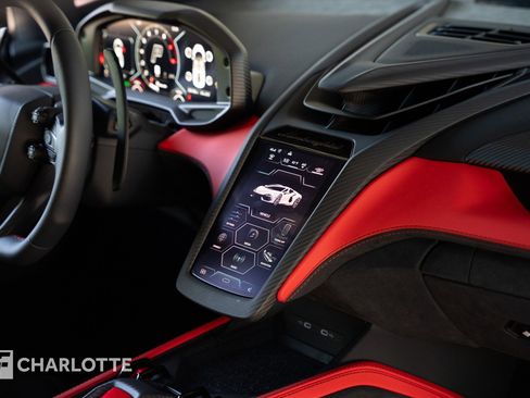 Used 2024 Lamborghini Revuelto AWD/4WD image 35