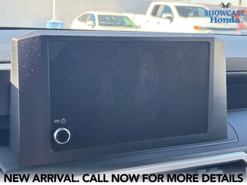 Used 2024 Toyota Tacoma SR image 9