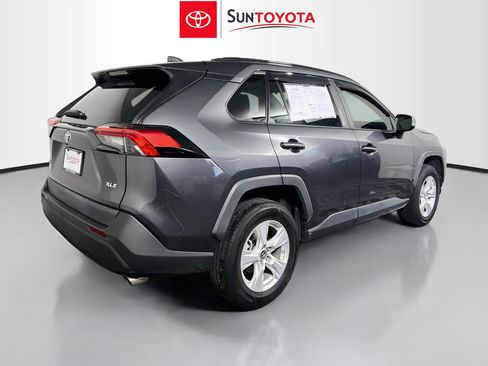 Used 2019 Toyota RAV4 XLE FWD image 4