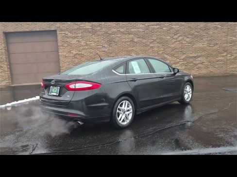 Used 2015 Ford Fusion SE image 8