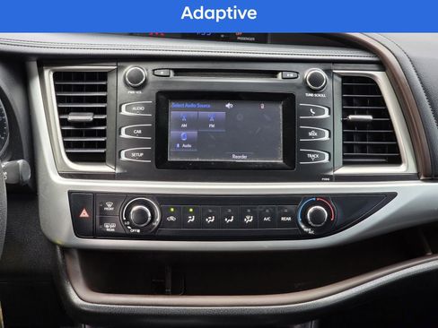 Used 2019 Toyota Highlander LE image 20