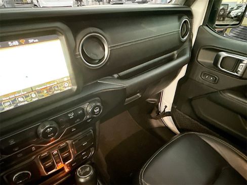 Used 2021 Jeep Wrangler Unlimited Sahara image 24