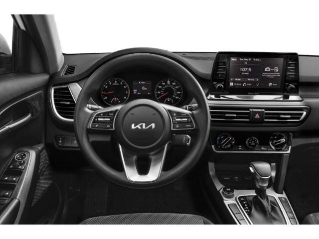 Used 2023 Kia Seltos LX AWD/4WD image 11