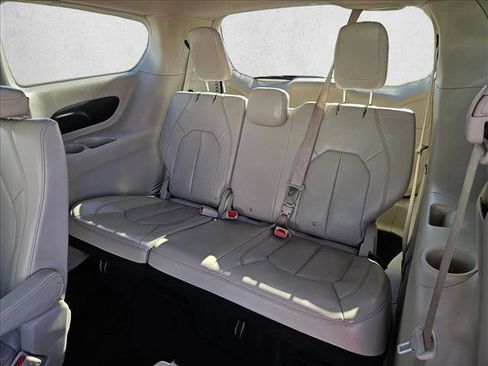Used 2021 Chrysler Voyager Lxi FWD image 21