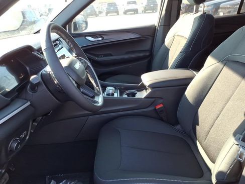 New 2026 Jeep Grand Cherokee Laredo X AWD/4WD image 9