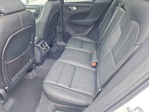 Used 2025 Volvo XC40 B5 Ultra w/ Protection Package Premier AWD/4WD image 34