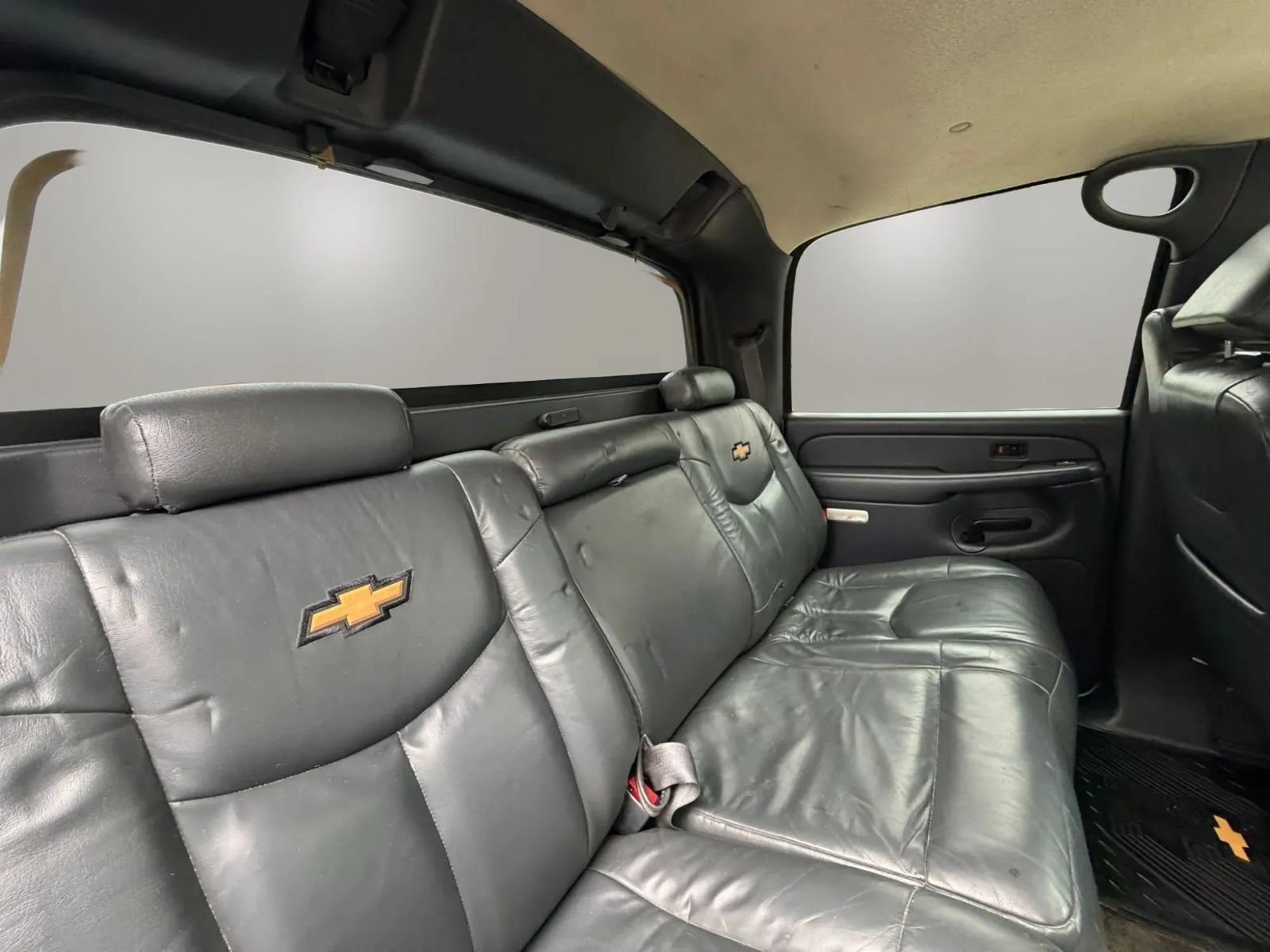 Used 2002 Chevrolet Avalanche 4x4 w/ Off-Road Suspension Pkg image 25